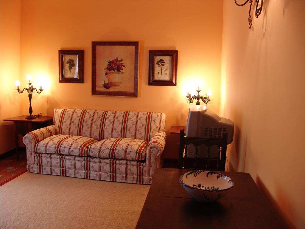 Apartamentos La Columna Chinchón Εξωτερικό φωτογραφία